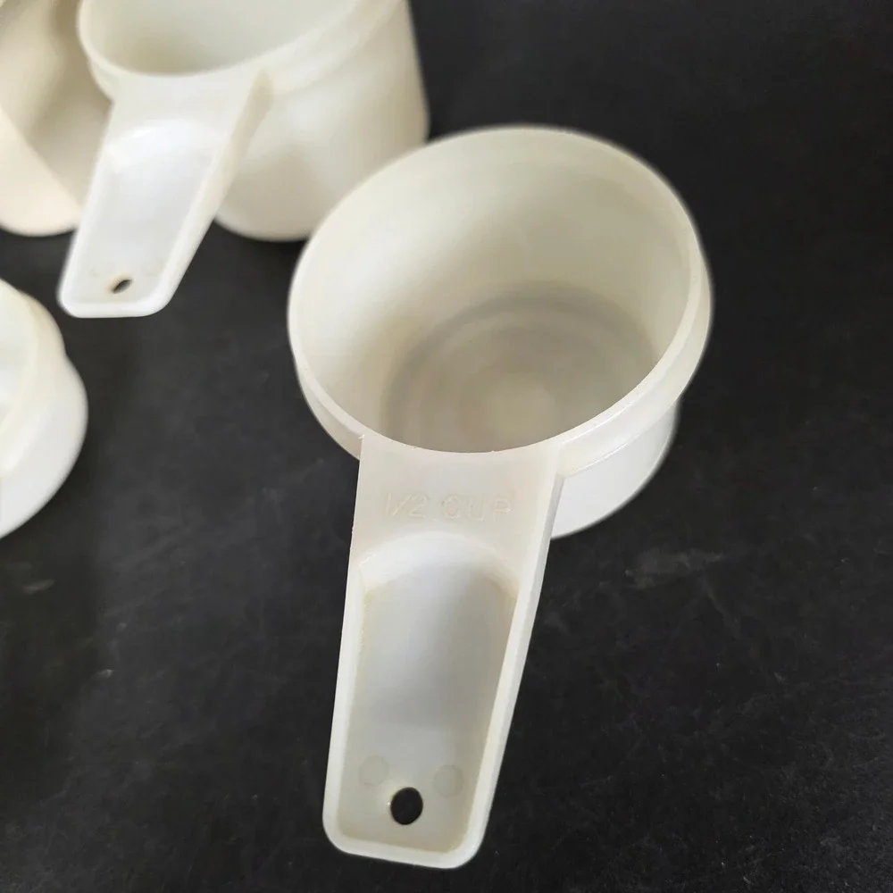 Tupperware Measuring Cups Shakers Set Vintage 7pc Almond Cream Fair Baking Tools